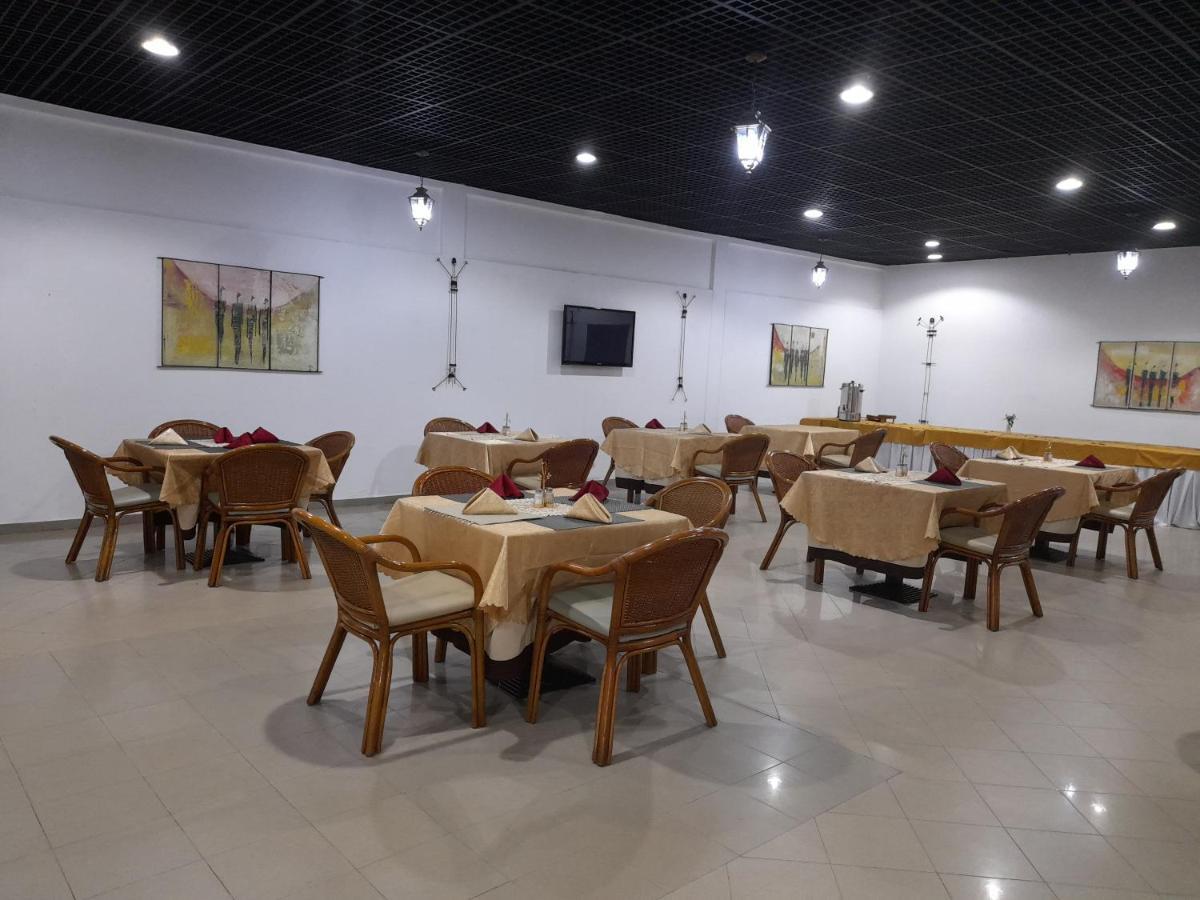 Lungi Airport Hotels Tulun Екстер'єр фото