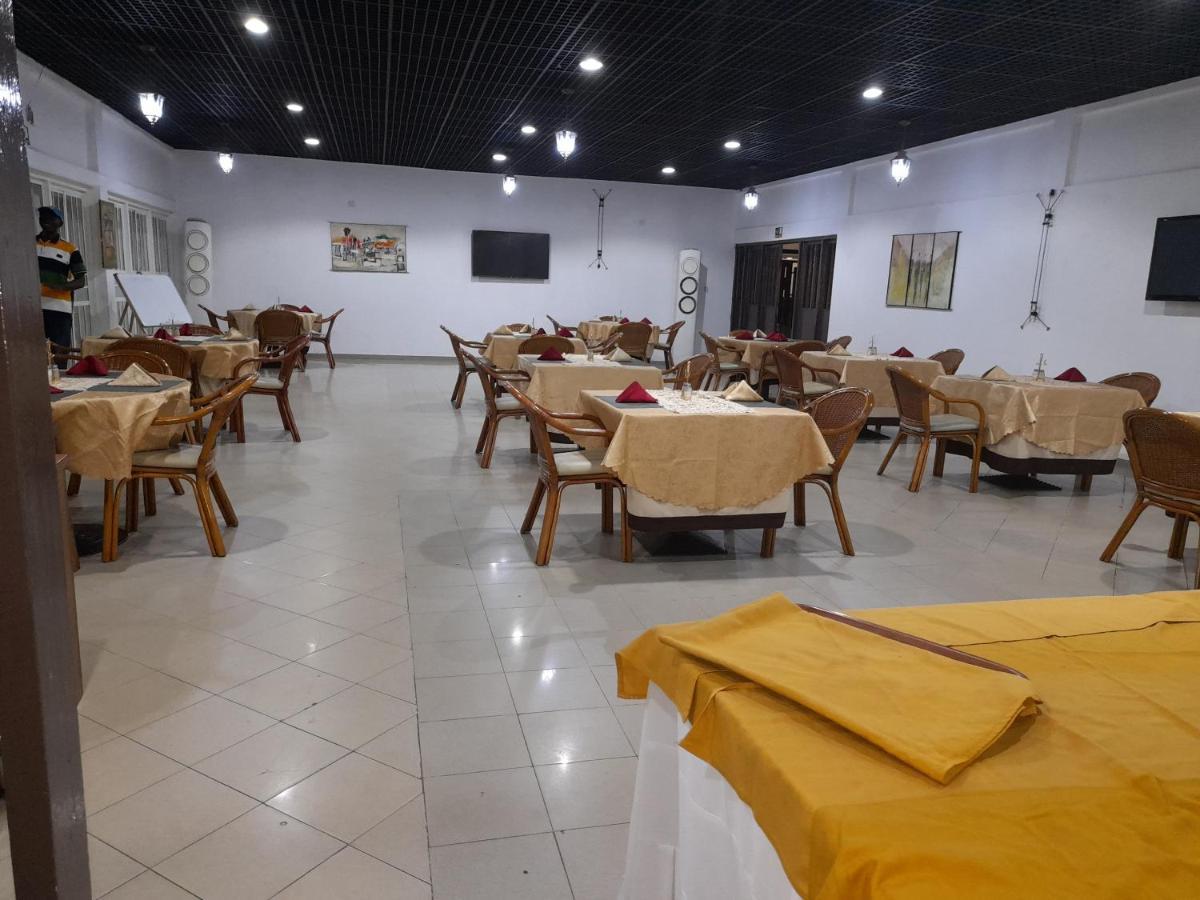 Lungi Airport Hotels Tulun Екстер'єр фото