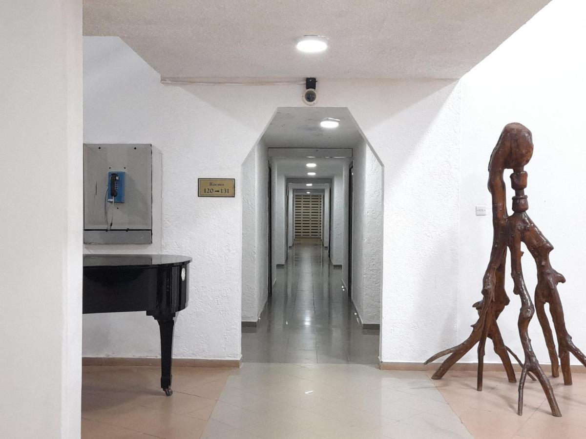 Lungi Airport Hotels Tulun Екстер'єр фото