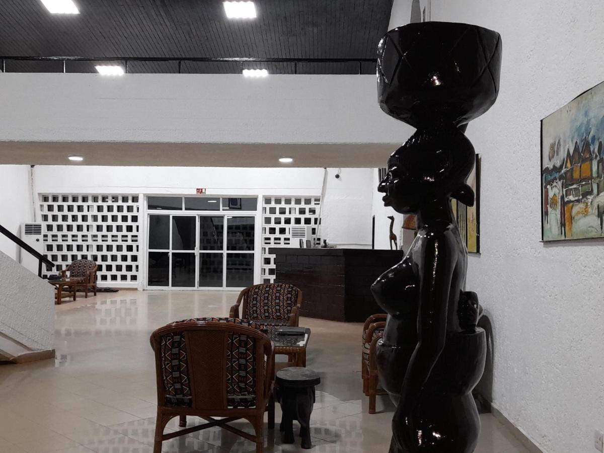 Lungi Airport Hotels Tulun Екстер'єр фото