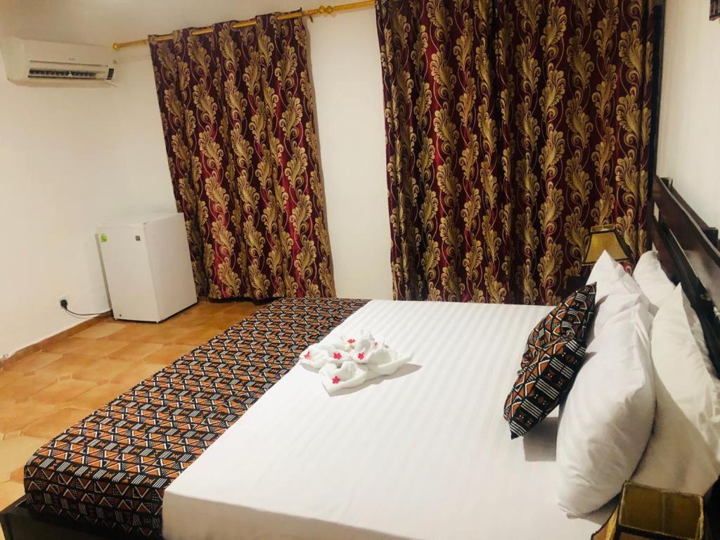 Lungi Airport Hotels Tulun Екстер'єр фото