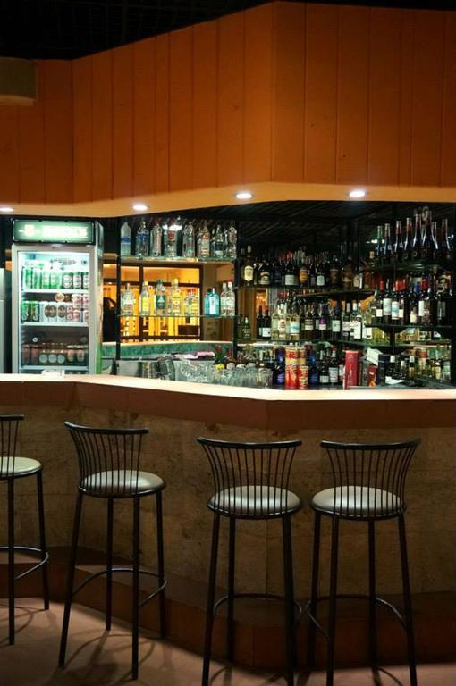 Lungi Airport Hotels Tulun Екстер'єр фото