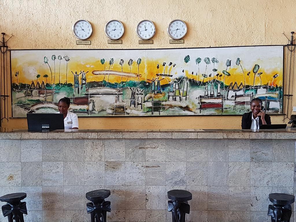Lungi Airport Hotels Tulun Екстер'єр фото