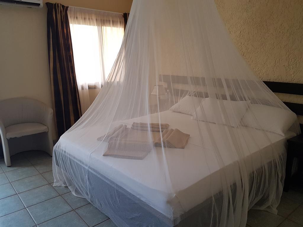 Lungi Airport Hotels Tulun Екстер'єр фото