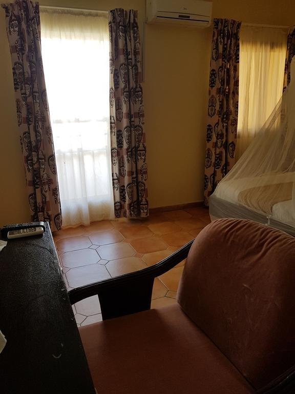 Lungi Airport Hotels Tulun Екстер'єр фото